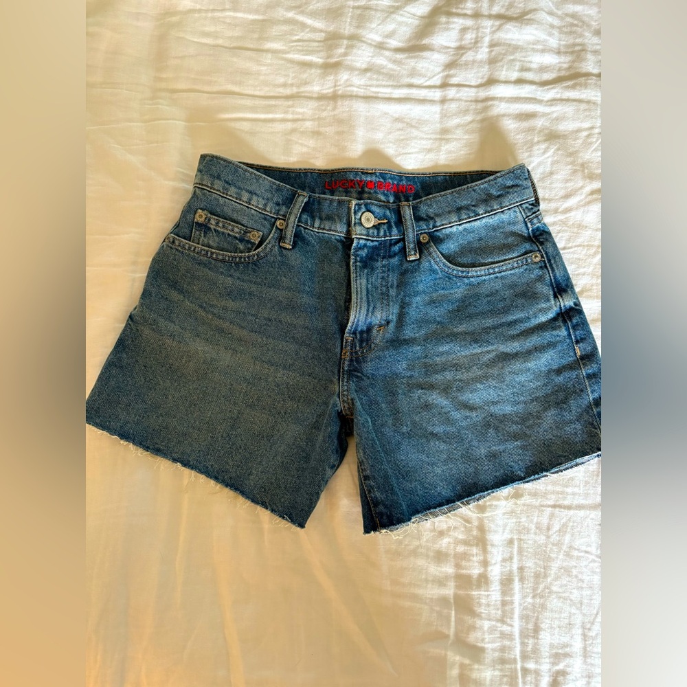 Lucky Brand 90s Midi 5” Short